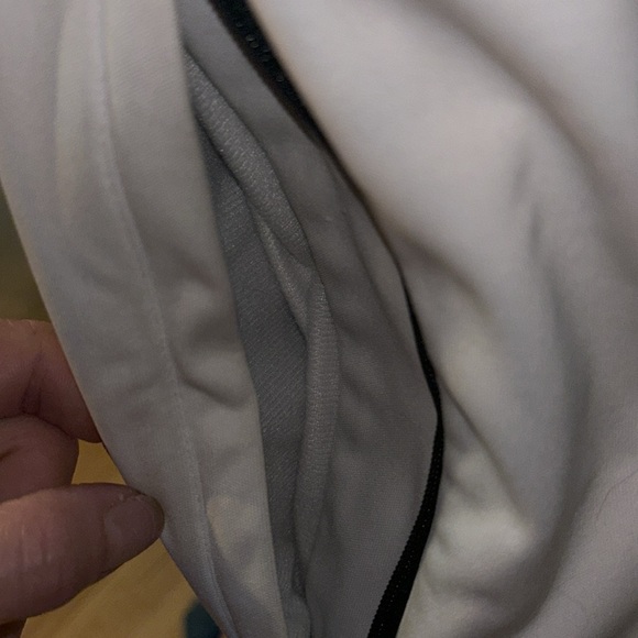 Men’s 3/4 Zip Pullover - 2 XL, white and black pockets in the front UA STORM - Picture 6 of 10